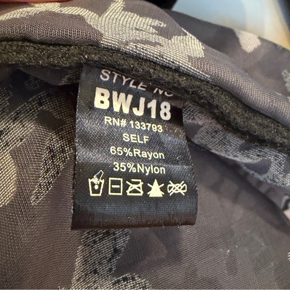 POL Oversized Velvet & Lace Floral Kimono + NWT Black Medium Sequin Tank - Picture 8 of 16